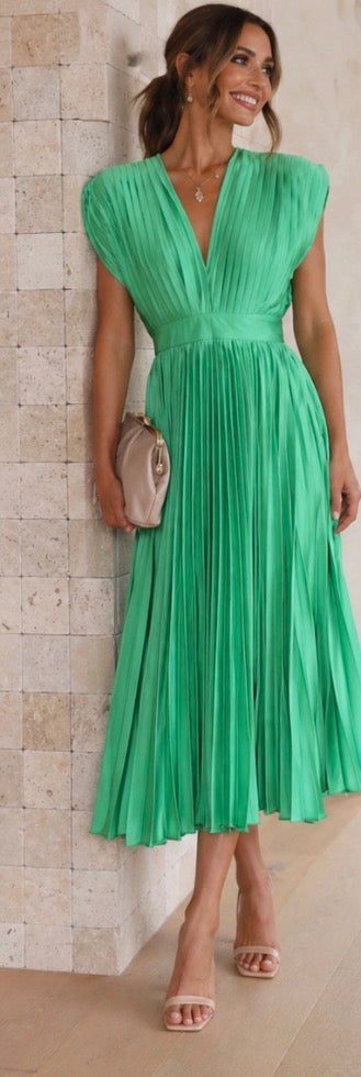 Diane & Susan™ | Timeless Pleated Midi Dress